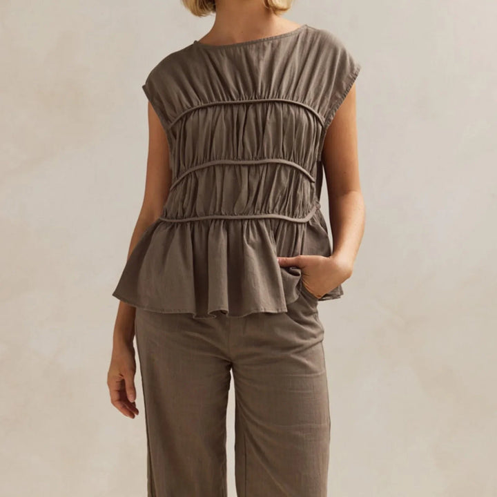 Women’s Ruched Cap Sleeve Peplum Top